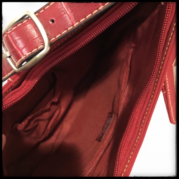 👗Hush Puppies Red Purse - Picture 6 of 6